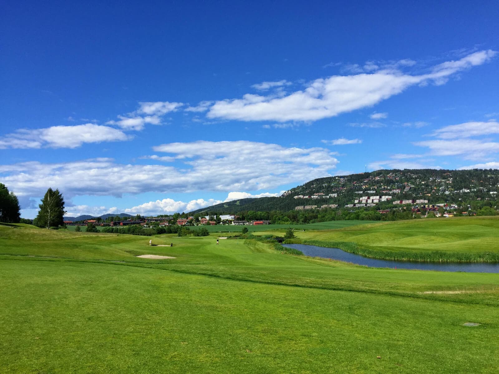 -Og dette gjør hun med en mobiltelefon…