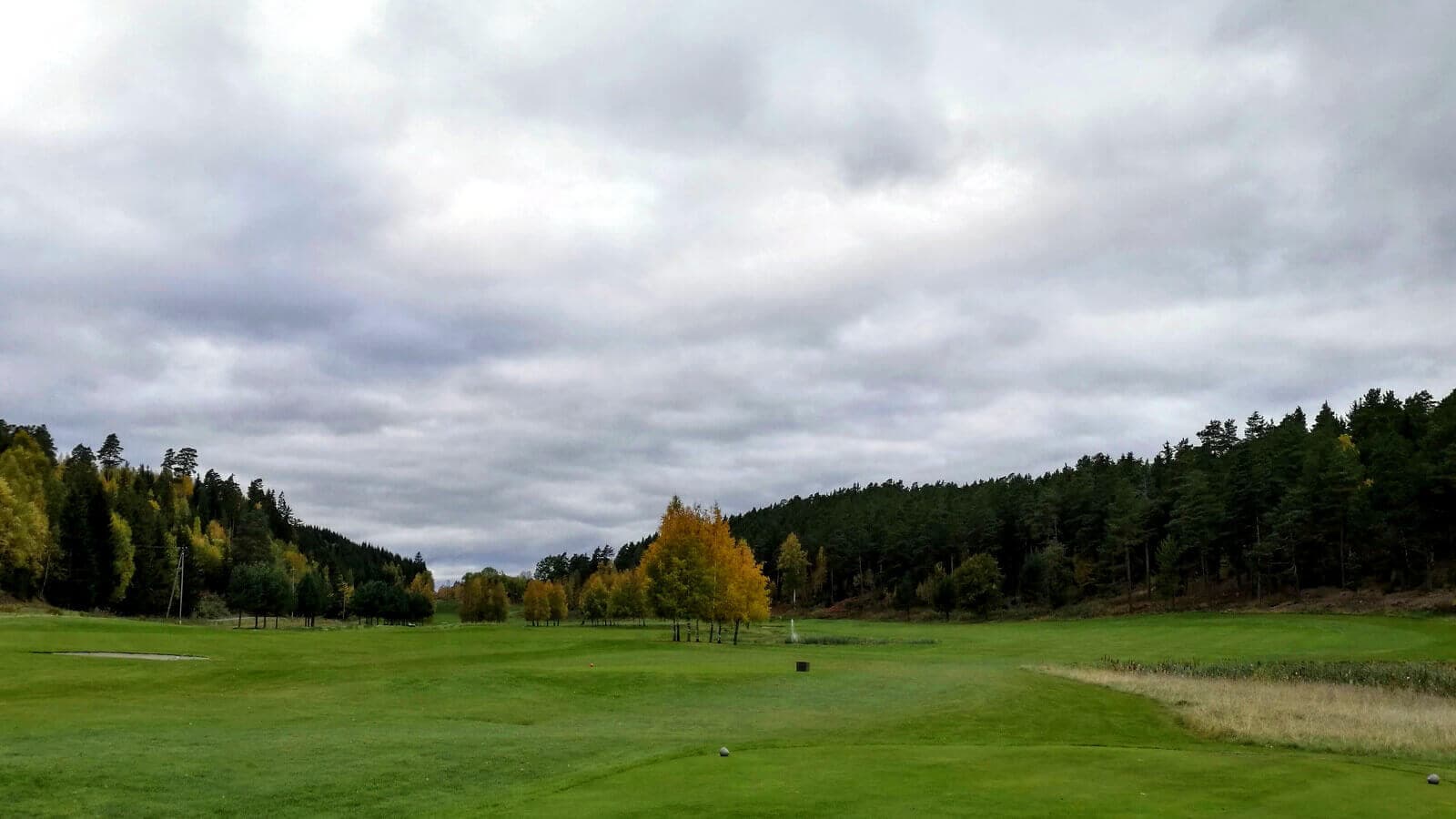 Finnes det noe bedre enn høstgolf på en deilig bane?